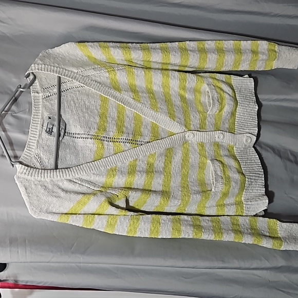 AMERICAN EAGLE OUTFITTERS SWEATER - Picture 1 of 5